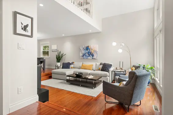 1530 Lighthall Court, North Vancouver For Sale - image 4