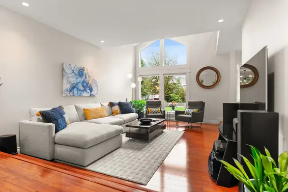 1530 Lighthall Court, North Vancouver For Sale - image 6