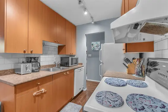 107 170 East 3rd Street, North Vancouver For Sale - image 3