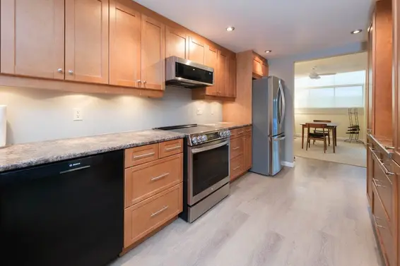 4 1434 Mahon Avenue, North Vancouver