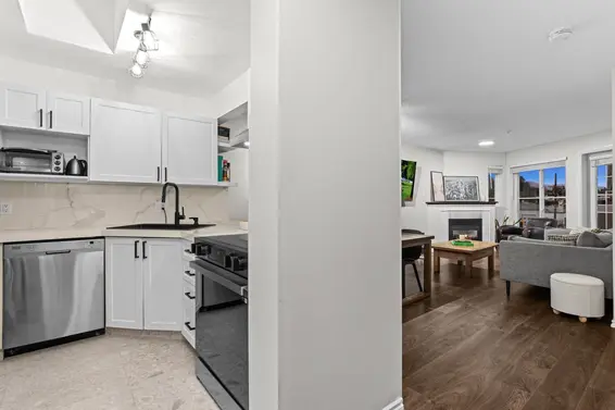 402 245 St. Davids Avenue, North Vancouver