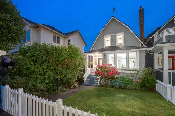 233 East 4Th Street, North Vancouver