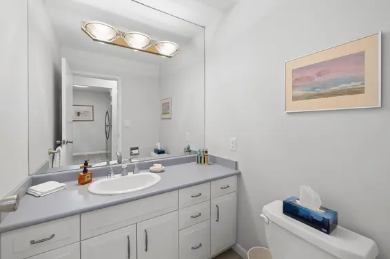 19 220 East 4th Street, North Vancouver For Sale - image 14