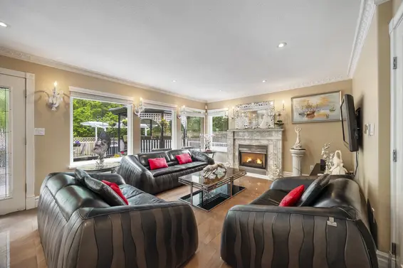 1766 Emerson Court, North Vancouver For Sale - image 10