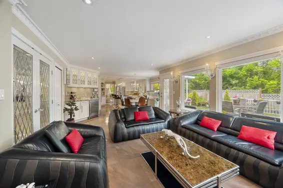 1766 Emerson Court, North Vancouver For Sale - image 11