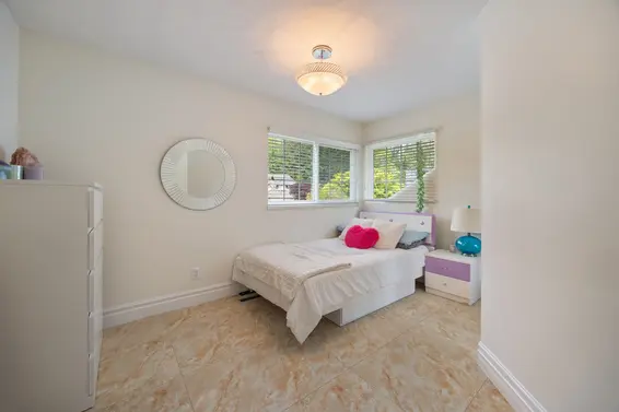 1766 Emerson Court, North Vancouver For Sale - image 18