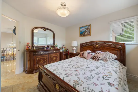 1766 Emerson Court, North Vancouver For Sale - image 20