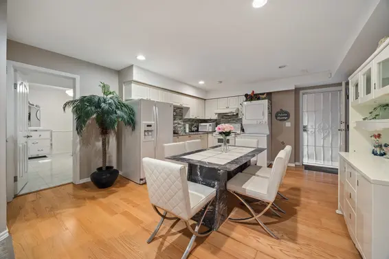 1766 Emerson Court, North Vancouver For Sale - image 28
