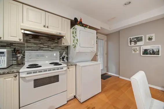 1766 Emerson Court, North Vancouver For Sale - image 30