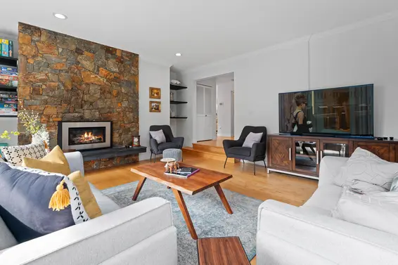 4757 Woodgreen Drive, West Vancouver For Sale - image 18