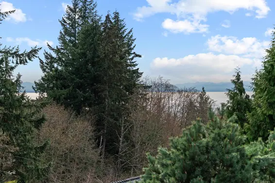 4757 Woodgreen Drive, West Vancouver For Sale - image 26