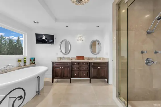 1525 Errigal Place, West Vancouver For Sale - image 26