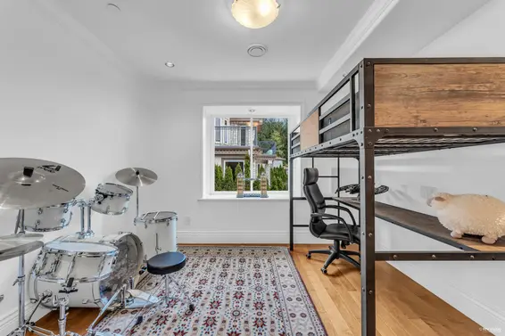 1525 Errigal Place, West Vancouver For Sale - image 29