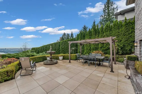 1525 Errigal Place, West Vancouver For Sale - image 36