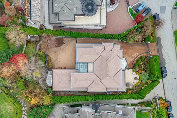 1525 Errigal Place, West Vancouver For Sale - image 39