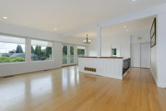422 Genoa Crescent, North Vancouver