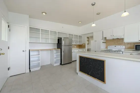 422 Genoa Crescent, North Vancouver For Sale - image 13