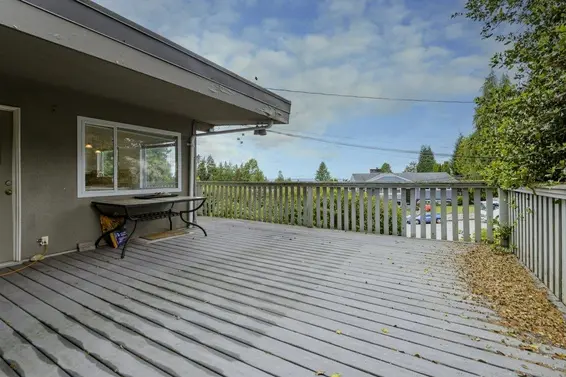 422 Genoa Crescent, North Vancouver For Sale - image 35