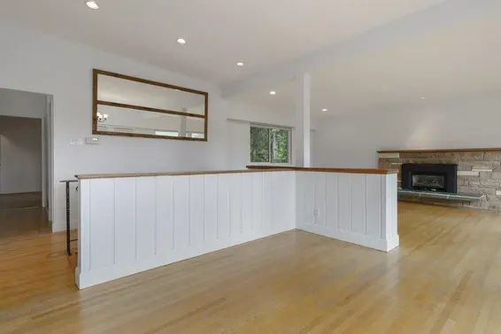 422 Genoa Crescent, North Vancouver For Sale - image 5