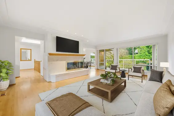 2522 Bronte Drive, North Vancouver For Sale - image 3