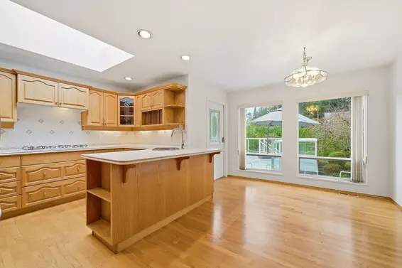2522 Bronte Drive, North Vancouver For Sale - image 8
