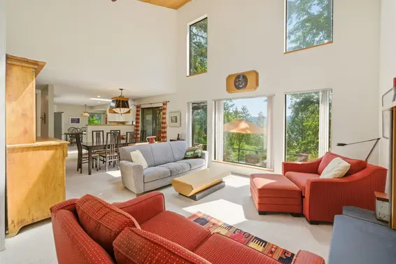 5481 Indian River Drive, North Vancouver For Sale - image 8