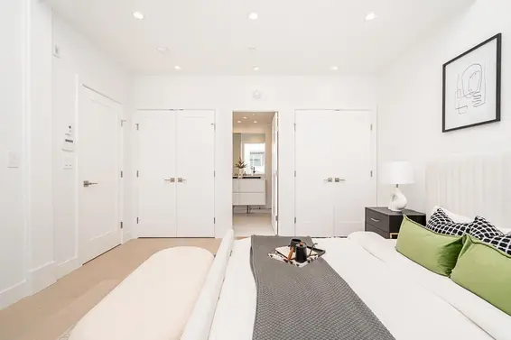 2 434 East 1st Street, North Vancouver For Sale - image 10