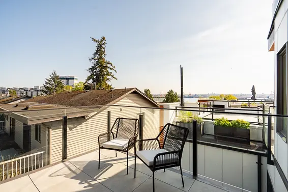2 434 East 1st Street, North Vancouver For Sale - image 15