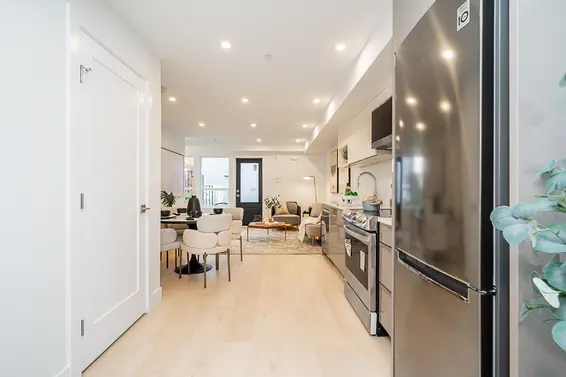 2 434 East 1st Street, North Vancouver For Sale - image 30