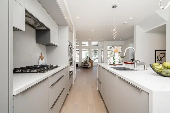 2 434 East 1st Street, North Vancouver For Sale - image 7