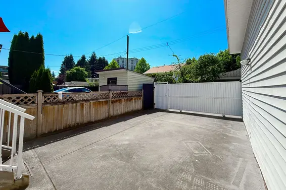 1717 Tatlow Avenue, North Vancouver For Sale - image 22