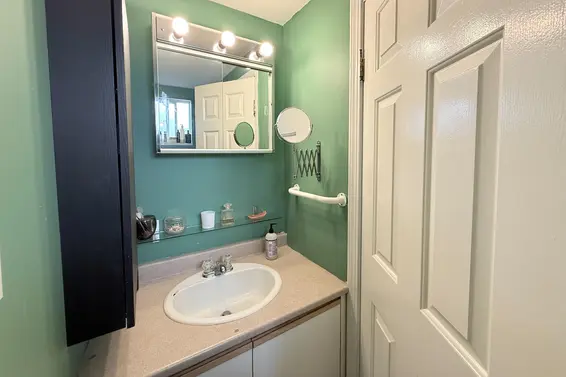 1717 Tatlow Avenue, North Vancouver For Sale - image 31