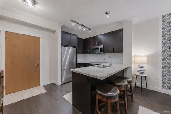 217 119 West 22nd Street, North Vancouver For Sale - image 3