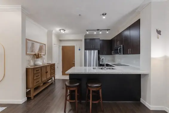 217 119 West 22nd Street, North Vancouver For Sale - image 4