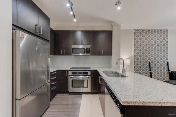 217 119 West 22nd Street, North Vancouver For Sale - image 5