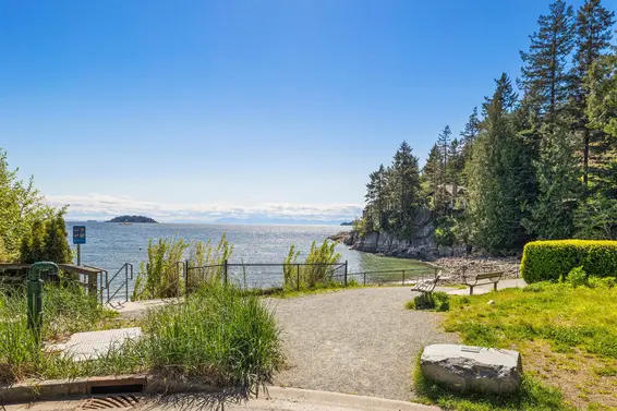 6912 Marine Drive, West Vancouver For Sale - image 11
