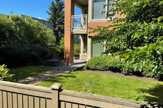 107 139 West 22nd Street, North Vancouver For Sale - image 4