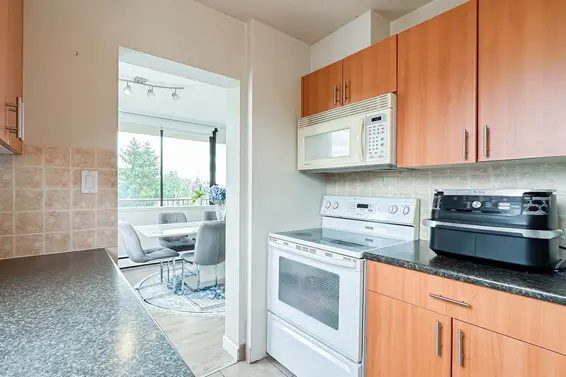 605 555 13th Street, West Vancouver For Sale - image 10