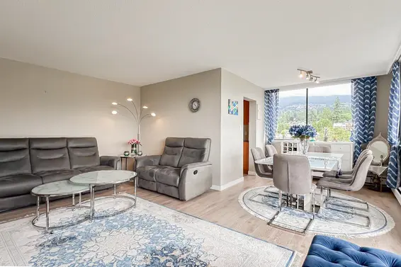 605 555 13th Street, West Vancouver For Sale - image 3