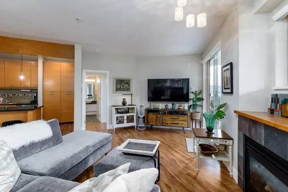 301 560 Raven Woods Drive, North Vancouver For Sale - image 5