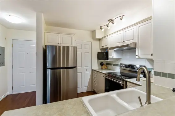 204 155 East 3rd Street, North Vancouver For Sale - image 12