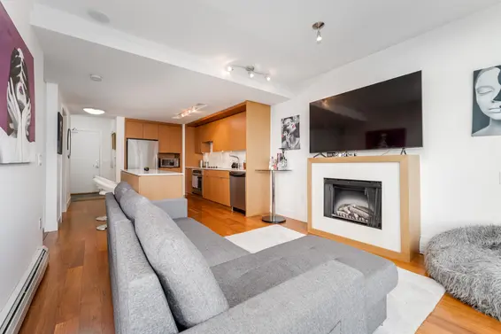 1503 158 West 13th Street, North Vancouver For Sale - image 4