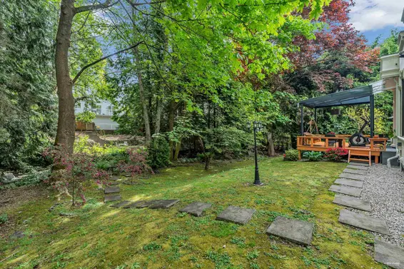 1835 Mathers Avenue, West Vancouver For Sale - image 11