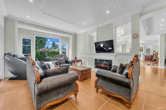 1835 Mathers Avenue, West Vancouver For Sale - image 8