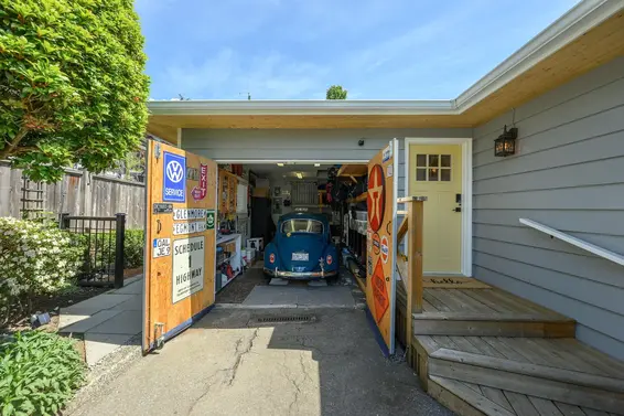 3248 Beverley Crescent, North Vancouver For Sale - image 32