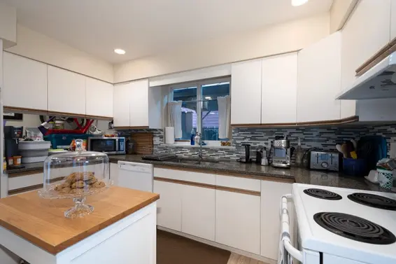 243 East 19th Street, North Vancouver For Sale - image 36