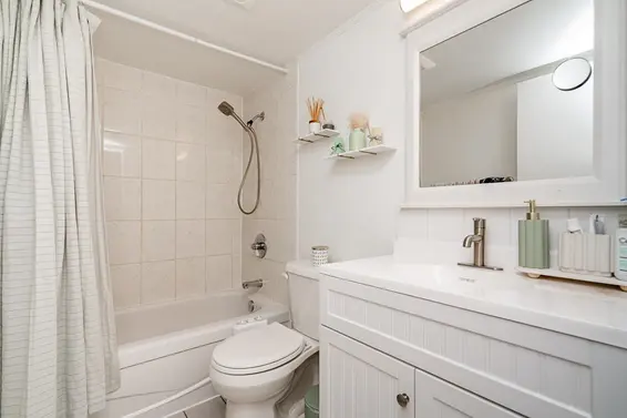 309 240 Mahon Avenue, North Vancouver For Sale - image 8