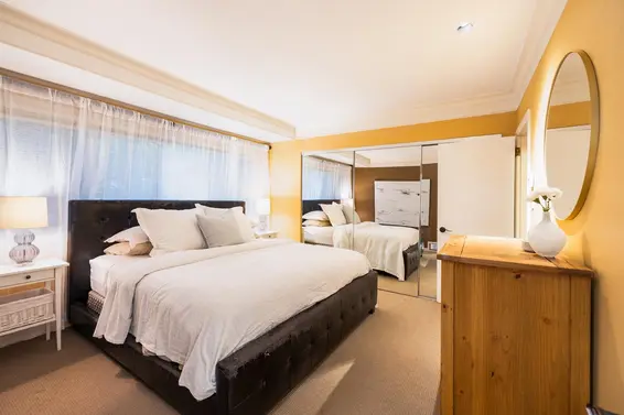 1090 West Keith Road, North Vancouver For Sale - image 16