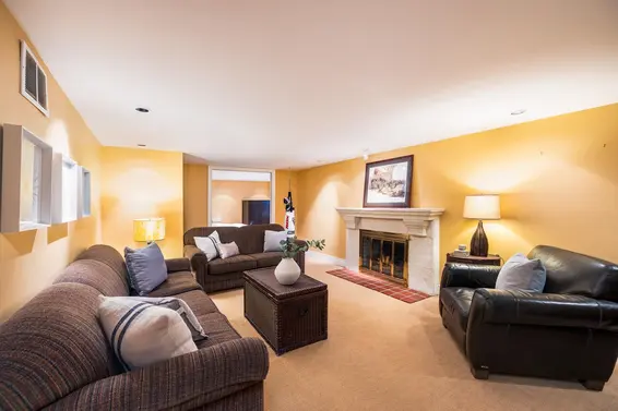 1090 West Keith Road, North Vancouver For Sale - image 23