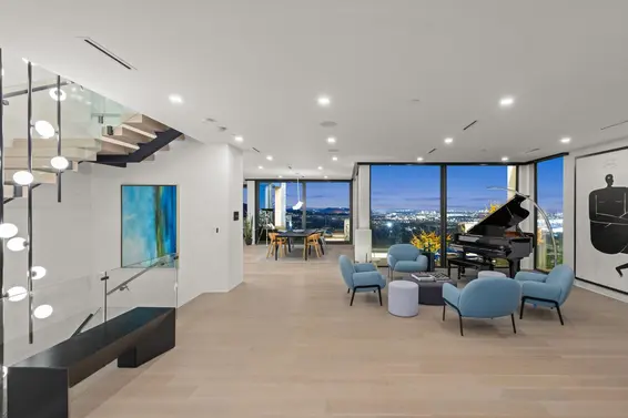 1027 Millstream Road, West Vancouver For Sale - image 6